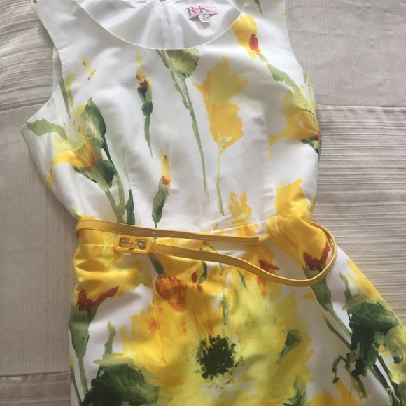 Beautiful Summer Floral Dress - Picture 2 of 7